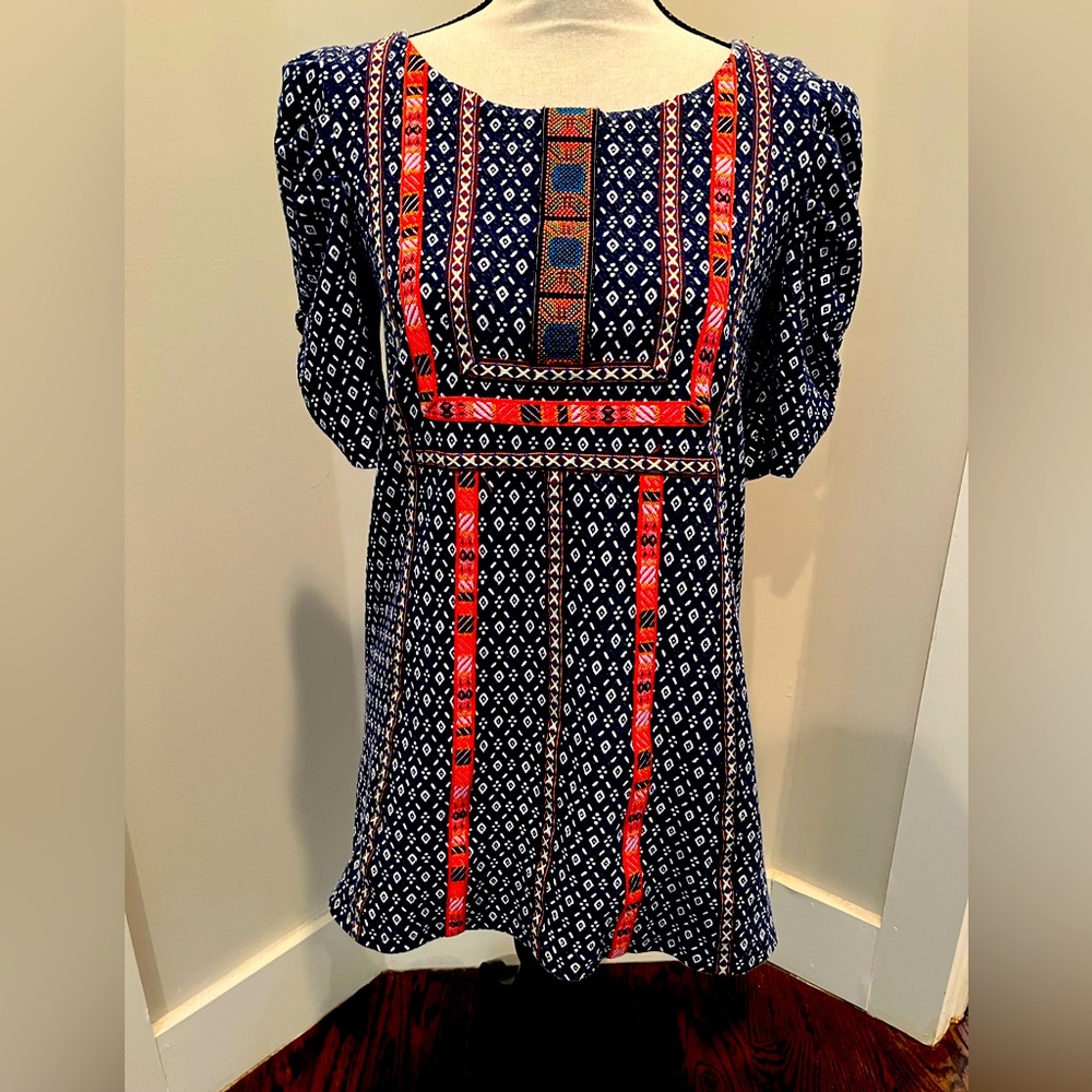 Akemi and Kin Anthropologie Tunic Top Sz Small